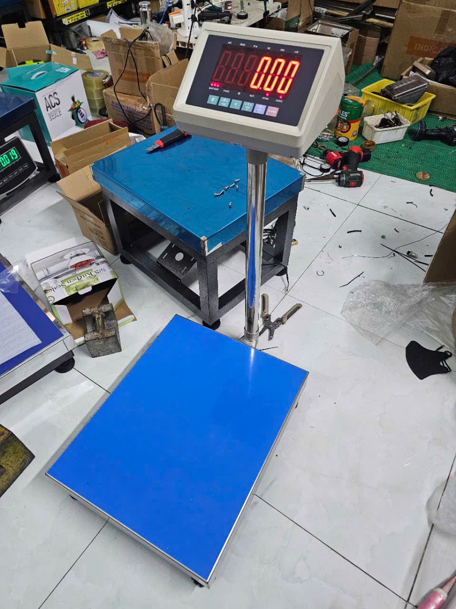 Cân bàn cột a28 chuyên cân hải sản